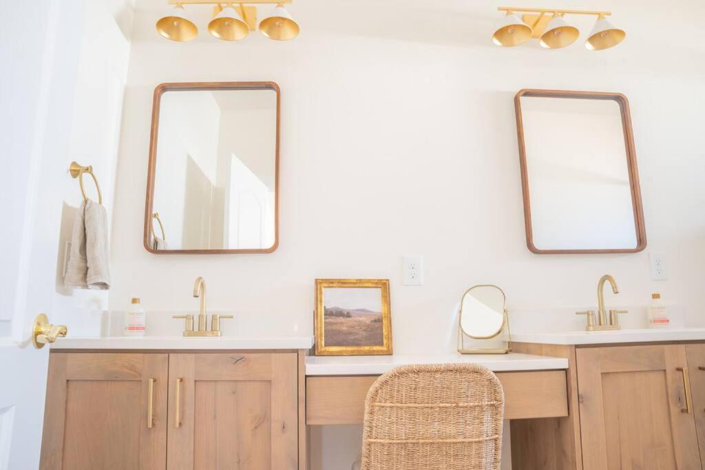 Rustic Gold Retreat Villa Кейнаб Екстериор снимка